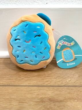 Squishmallows Erissa Blue Frosted Pastry 5” Plush NWT Jazwares Cute Dessert